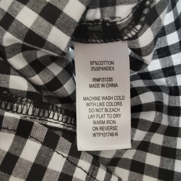 Socialite Ruffled Sleeveless Shirt Size Large - Picture 6 of 8